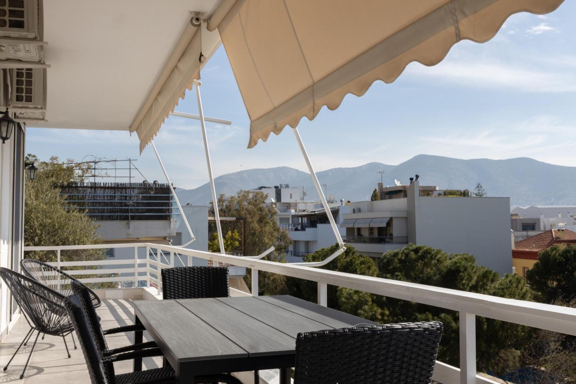 Luxurious 3-Bedroom Seaside Retreat Fully Renovated In 2025 Athén Kültér fotó