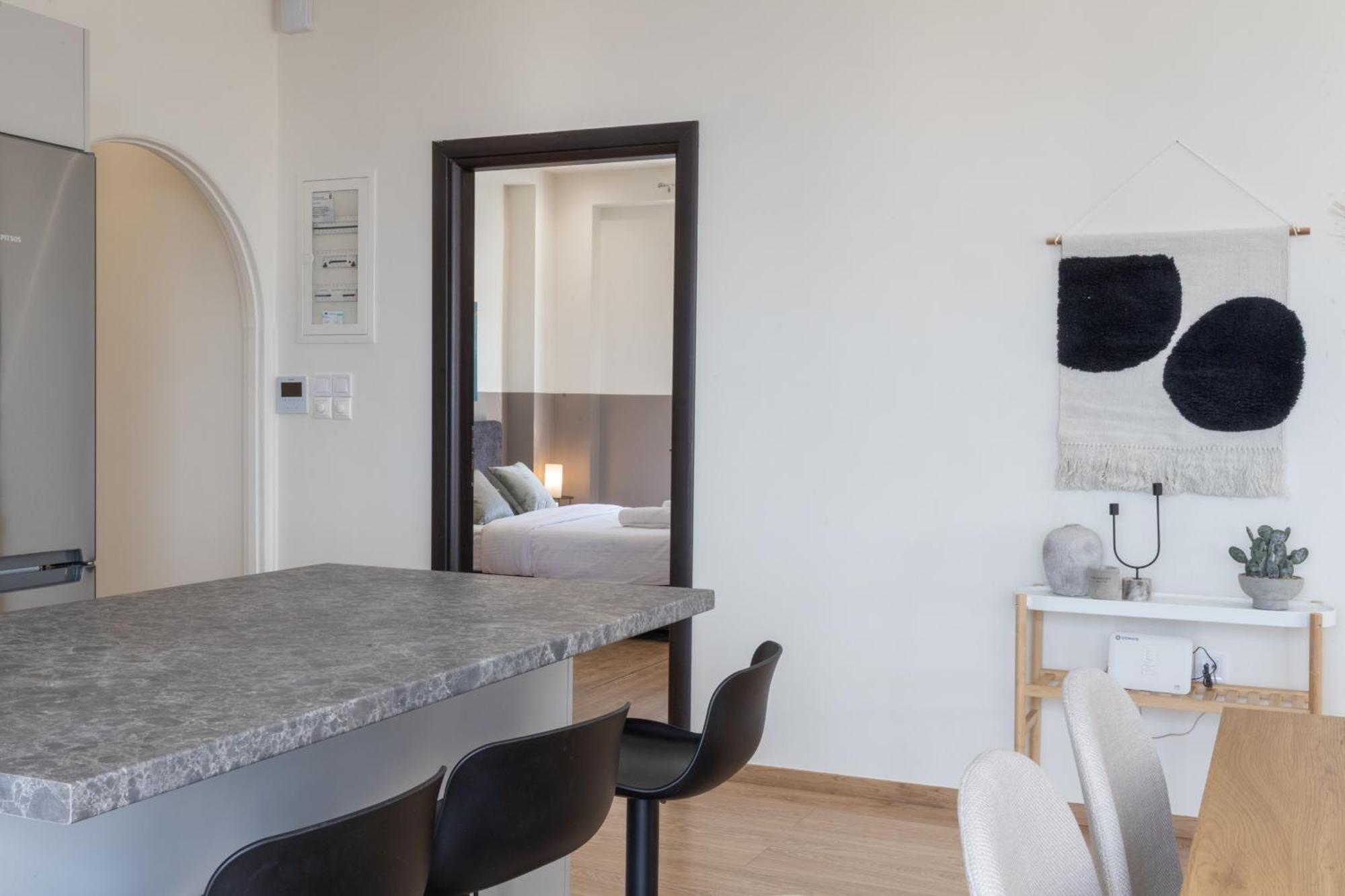 Luxurious 3-Bedroom Seaside Retreat Fully Renovated In 2025 Athén Kültér fotó