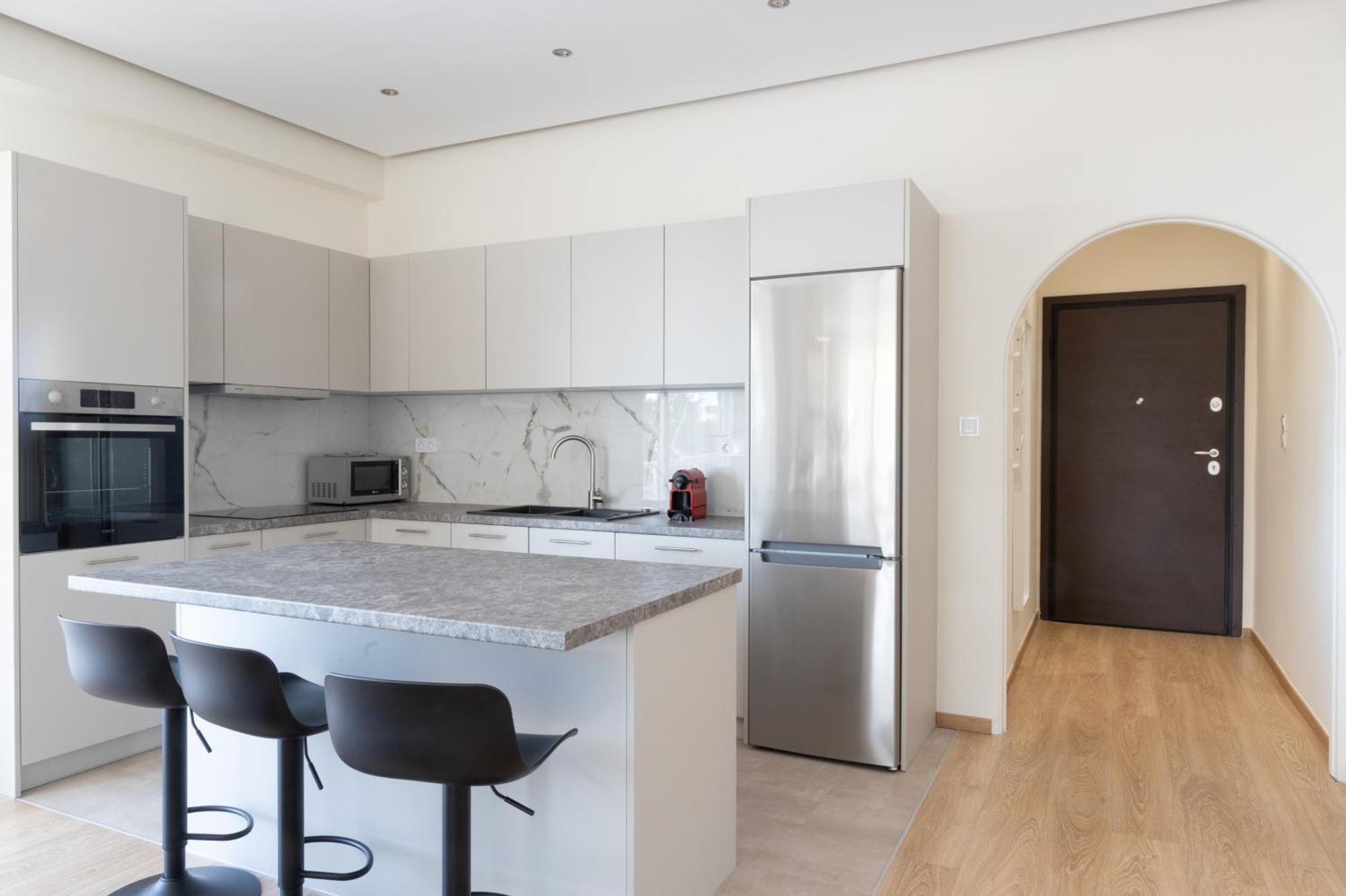Luxurious 3-Bedroom Seaside Retreat Fully Renovated In 2025 Athén Kültér fotó