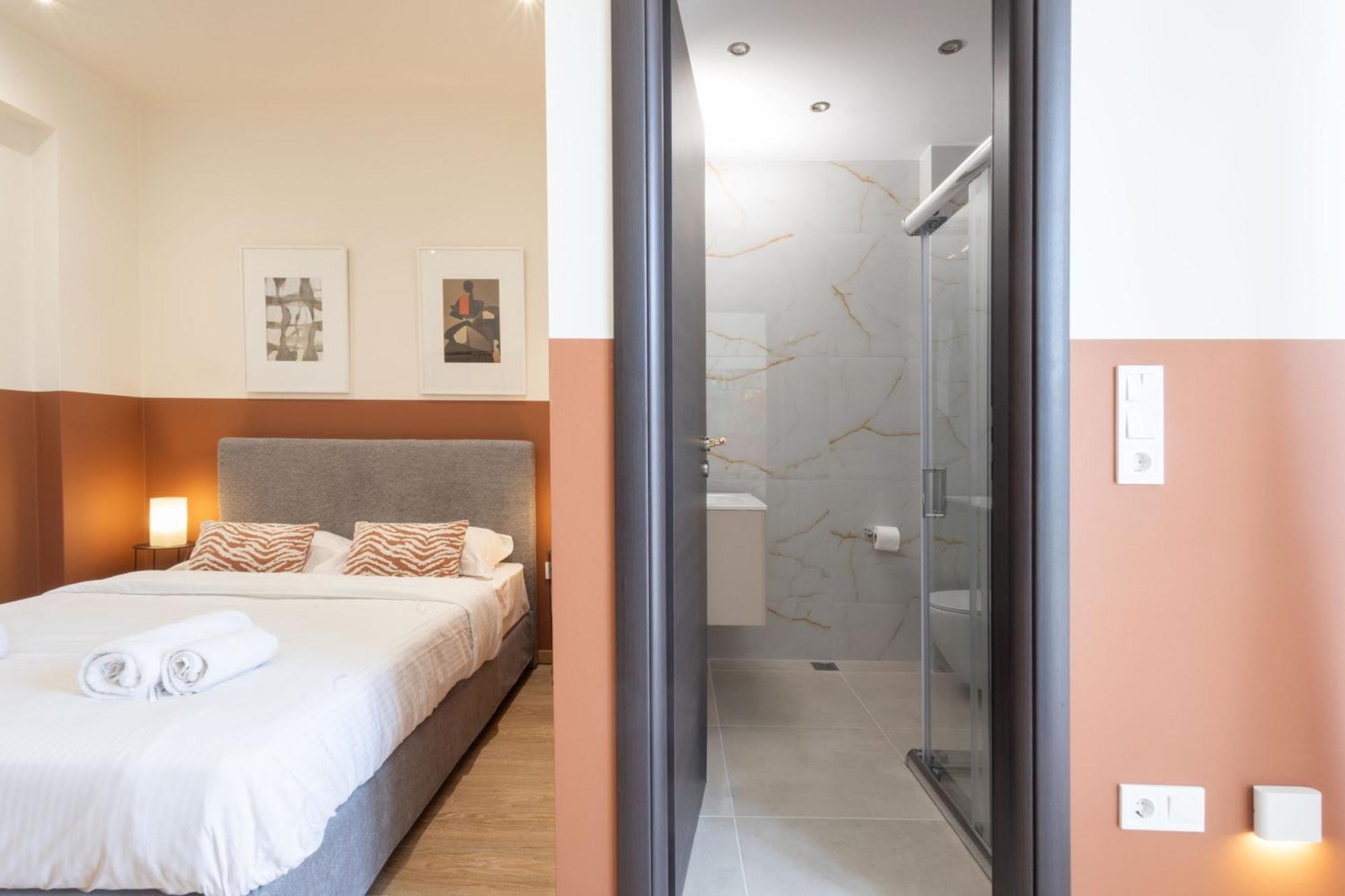 Luxurious 3-Bedroom Seaside Retreat Fully Renovated In 2025 Athén Kültér fotó