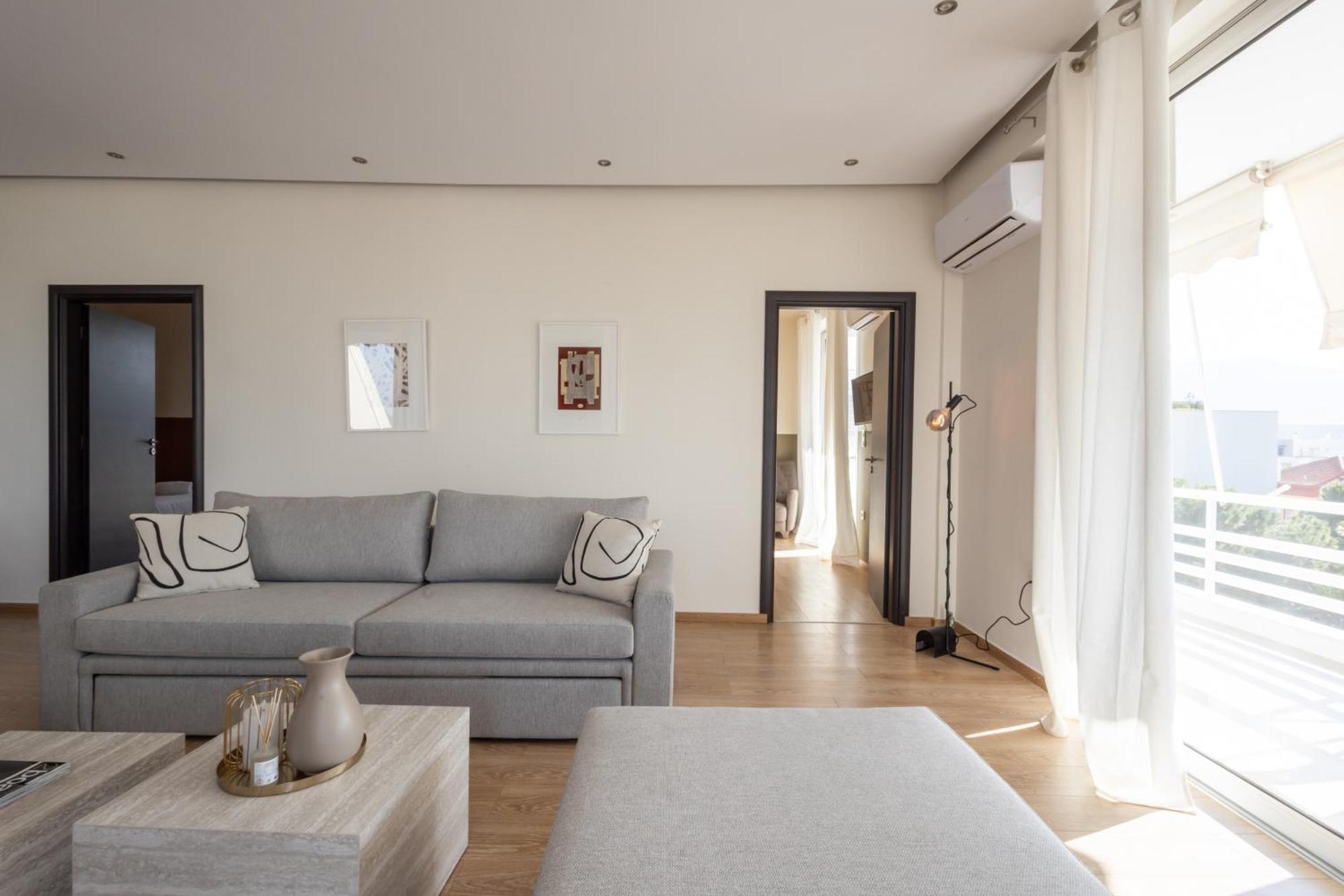 Luxurious 3-Bedroom Seaside Retreat Fully Renovated In 2025 Athén Kültér fotó